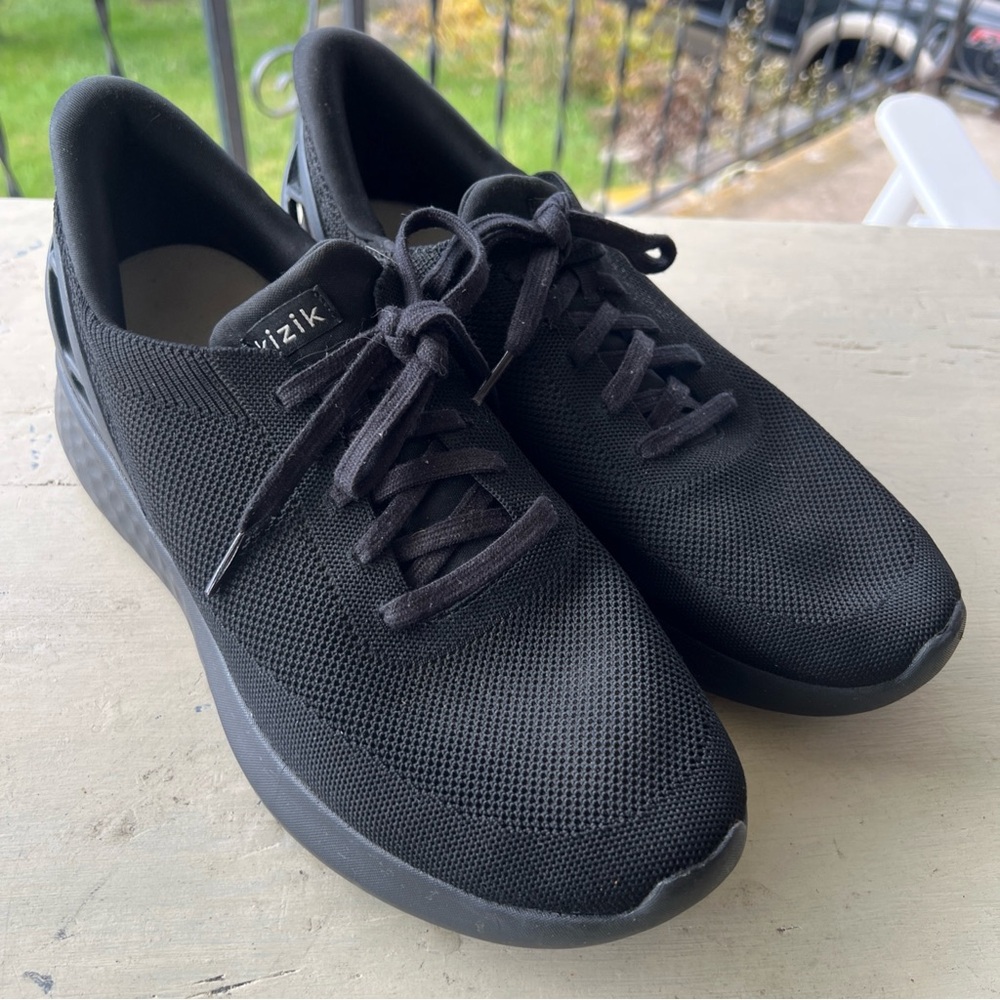 Kizik Athens  Comfort Shoes Black Blackout Hands Free Men’s 11MWomen’s 12.5M